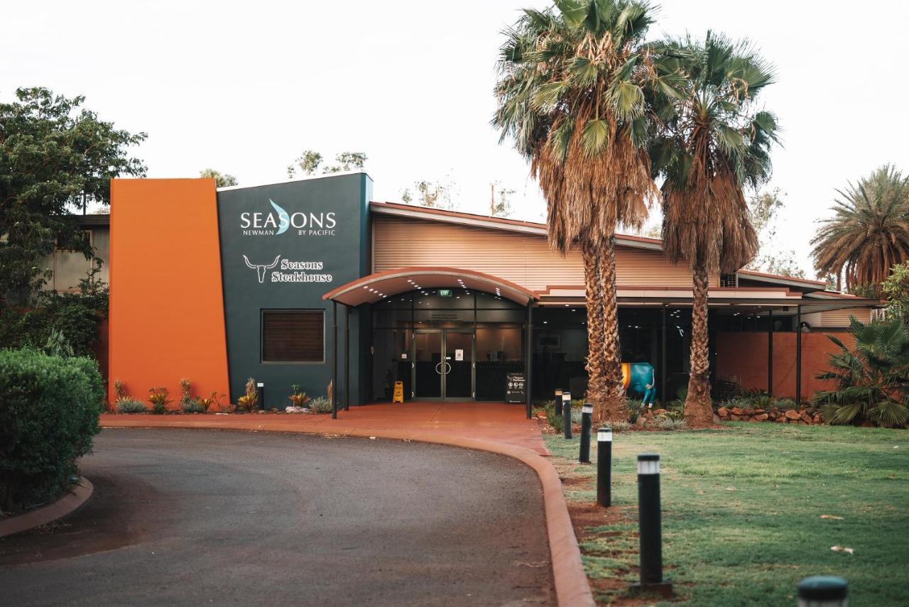 Seasons Hotel Newman Extérieur photo